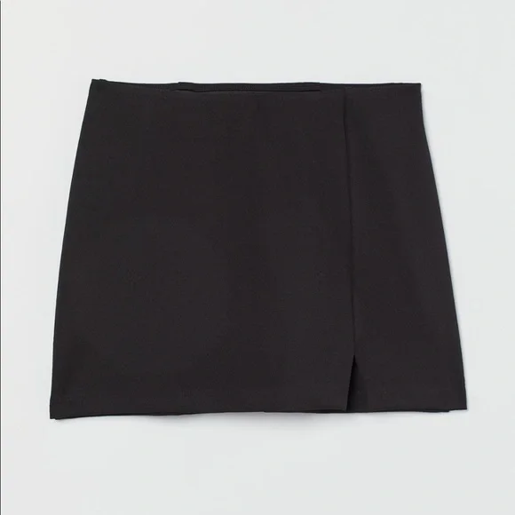 NWT H&M High-Rise Black Mini Skirt - Picture 4 of 4